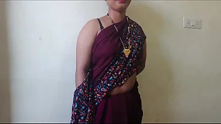 Hot Indian desi village bhabhi was sucking dick in brashness in seeming dirty Hindi audio language